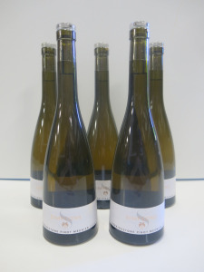 5 x Bottles of Simpsons Derringstone Pinot Meunier, 2023.