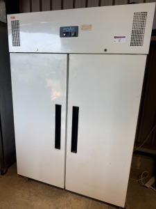 Polar White Double Door Fridge, Model CC663-02, S/N 20058183.