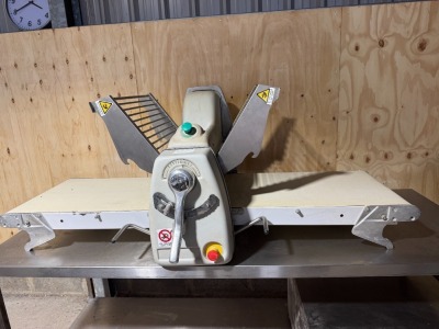Tekno Stamap Pastry Sheeter, Model ZZLAM 607B2261, DOM 2015.