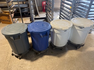 4 x Rubbermaid Brute Plastic Ingredient Bins with Lids on Wheels.