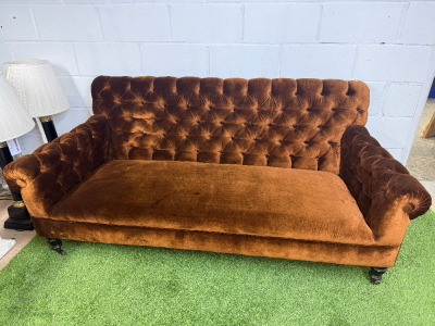 Brown Crushed Velvet Chesterfield Style Sofa. Size H83 x W190 x D94cm.