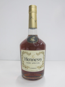 Bottle of Hennessy Very Special Cognac, 700ml.