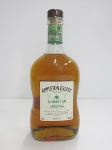 Bottle of Appleton Estate Signature Single Estate Jamaican Rum, 700ml.