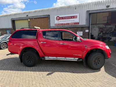 L200 AUP: Mitsubishi L200 Trojan DCB DI-D 4X4 Pick Up, Diesel, Manual, 2477cc, Mileage Approx 139399. MOT Expires 06th March 2027. Comes with Logbook & 2 x Keys.