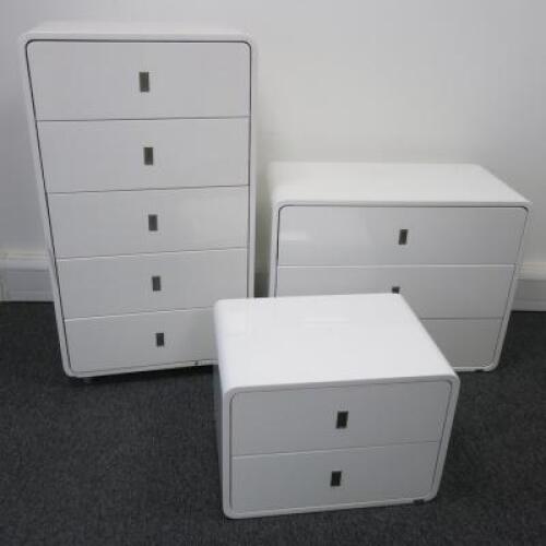Set of 3 Dwell White Gloss Bedroom Furniture to Include: 1 x Tall Boy, Size H107cm x W60cm x 40cm, 1 x Chest of Drawers, Size H62cm x W80cm x D40cm & 1 x Bed Side Cabinet, Size H41CM x W55cm x D40cm