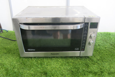 Panasonic 1000w Combination Microwave, Model NN-CF778S. NOTE: missing x 1 foot.
