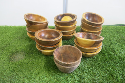 20 x Wooden Bowls.