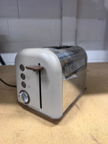 Morphy Richards Beige & Chrome 2 Slice Toaster, Model 222005.