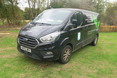 HW70 XKV: Ford Transit Custom 300 Limited Eblue Panel Van in Black. Diesel, Manual, 1995cc, Mileage 138,630. MOT Expires 30.12.2026. V5 & 2 Keys. 1 Former Keeper. NOTE: crack to Windscreen.