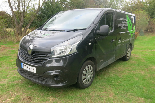 PY16 BHE: Renault Traffic SL27 Business + CDI Panel Van in Black. Diesel, Manual, 1598cc, Mileage 100,517. MOT Expired 29.08.2026. V5 & 1 Key. 1 Former Keeper.