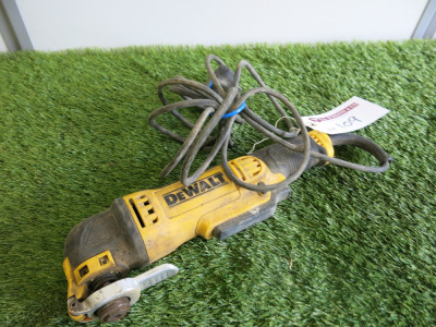 DeWalt DWE315 Corded Electric Multitool.