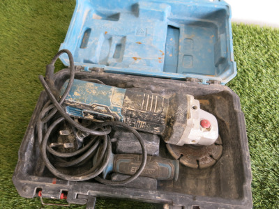 Erbauer EAG900-115 Corded Angle Grinder, in Carry Case.