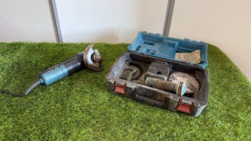 Erbauer EAG900-115 Corded Angle Grinder, in Carry Case.