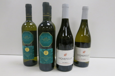6 x Bottles of White Wine to Include: 3 x Vignefolii Pecorino Terre di Chieti 2023 & 3 x Trabucchi D'Illasi Margherita 2021.