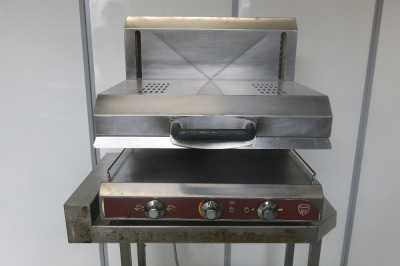 Charvet Commercial Electric Rise & Fall Salamander Grill.