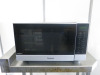 Panasonic Microwave Oven, Model NN-SF46M.