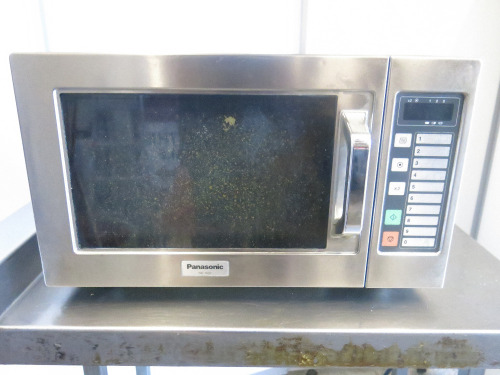 Panasonic Microwave Oven, Model NE-1037.