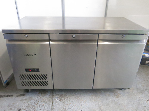 Williams Mobile Stainless Steel Double Door Refrigerated Prep Counter with 2 x Doors, Model HJC2SA R1. Size H86 x W136 x D66cm.