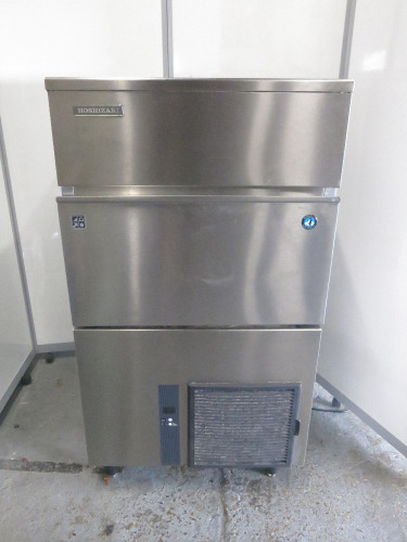 Hoshizaki Self-Contained Commercial Ice Machine, Model IM-130NE. Size H130 x W70 x D48cm.