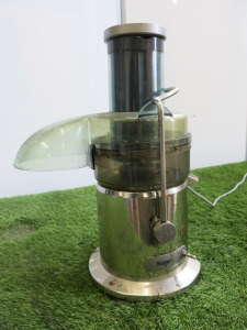 Sage Chrome Nutri Juicer, Model BJE410UK.
