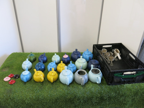 Quantity of Teapots & Strainers to Include: 7 x Large, 12 x Small & Quantity of Metal & Plastic Tea Strainers.