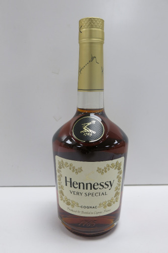 Hennessy Very Special Cognac, 700ml.