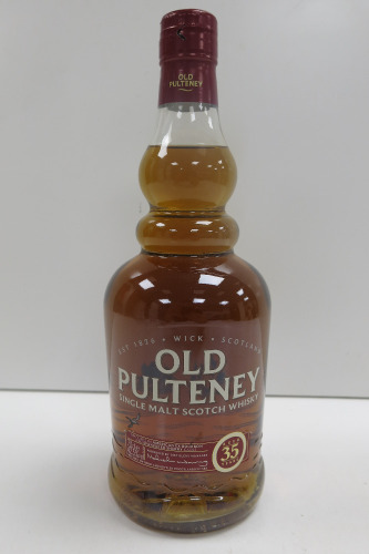 Old Pulteney Single Malt Scotch Whisky, 35 Years Old, 700ml.