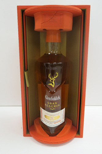 Glenfiddich Gran Reserva Single Malt Scotch Whisky, Rum Casken Finish, 21 Years Old, 700ml, in Original Display Case.