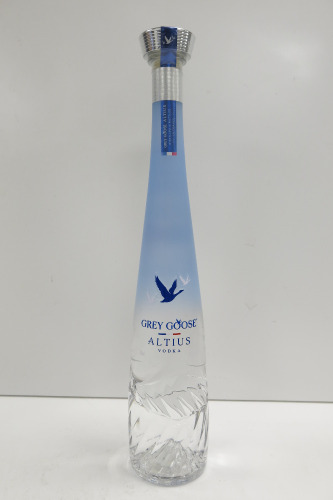 Grey Goose Altius Vodka, 700ml.