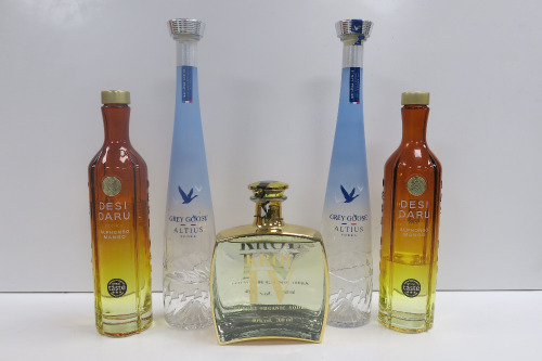 5 x Unsealed Assorted Vodka to Include: 2 x Grey Goose Altius, 2 x Desi Daru Alphonso Mango & 1 x Krol IV.