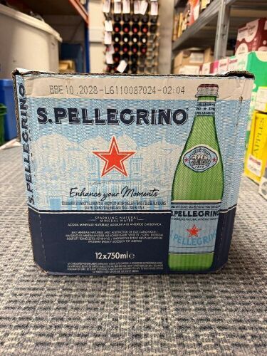 12 x Glass Bottles of San Pellegrino Sparkling Water, 750ml.