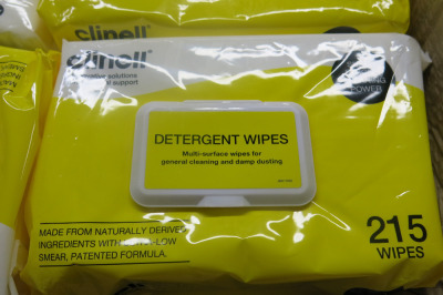 Box of 12 x 215pcs Clinell Detergent Wipes.