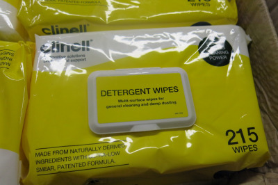 Box of 12 x 215pcs Clinell Detergent Wipes.