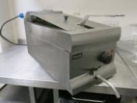 Lincat PB33 A006 Countertop 240v Electric Deep Fat Fryer. S/N 30154564
