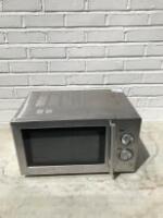 Caterlite 900w Microwave, Model CD399-02