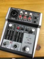 Behringer Xenyx 302 USB Microphone Controller