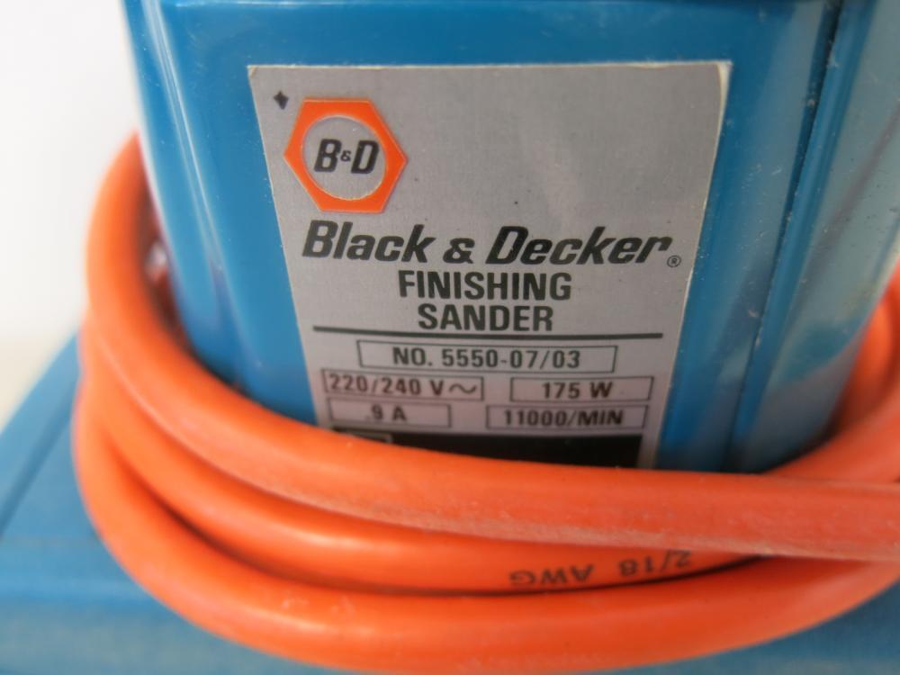 Black Decker Finishing Sander. Comes with Instructions