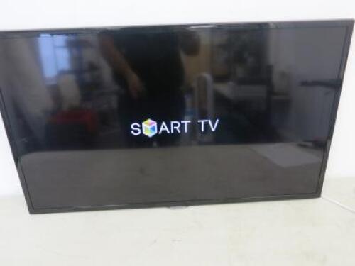 Samsung 40" Smart TV, Model UE40F5500AK. Comes with Remote. NOTE: Requires Stand