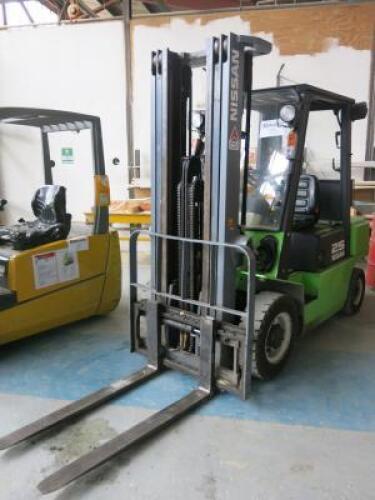 Nissan 25 Counter Balance Diesel Fork Lift Truck,Triple Mast with Side Shift, Model FJ02/A250, S/N 08296,5100mm Max Lift,2500kg CapacityNOTE: Forklift available for collection at the end of clearance&nbsp;&nbsp;