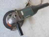 Makita 9" Grinder, 240V