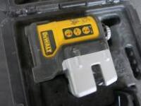 DeWalt DW089 Laser Level