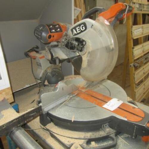 AEG PS 305 DG, Mitre Chop Saw with Single Bag CT-101-CE Portable Dust Extractor & 4m Roller Feed Bed