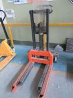 Kentruck SE-663 32 ED Lift Truck, Capacity 800KG (A/F)