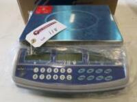 Set of T-Scales Model QHC-6 Max 6kg, 240v. (Boxed/Unused)