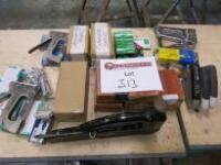 Lot Consisting of 8 x Staple Guns and Large Qty of Assorted Size Staples