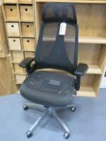 Mesh Seat, Back & Headrest, Fully Adjustable Designer/Operators Chair