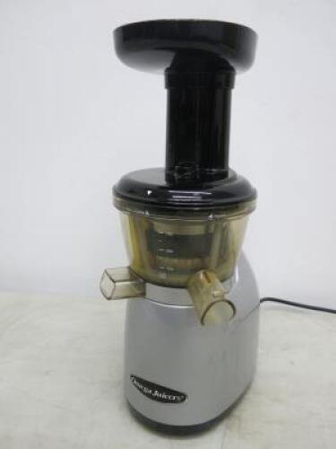 Omega Juicer, Model VRT352FS