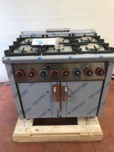 Boxed/New on Pallet - Lotus Commercial Catering 6 Ring Gas Range with 2 Door Oven, Model CFPB6-79G. Size H90cm x D70cm x W90cm. Comes with User Manual