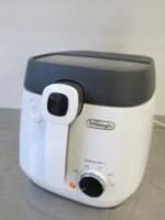 Delonghi Table Top Deep Fat Fryer, Model FS6025