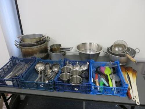 26 x Items of Kitchen Equipment & 30 x Items of Utensils to Include: 4 x Stock Pots, 3 x Saucepans, 2 x Mixing Bowls, 4 x Assorted Cullenders/Strainers, 3 x Gravy Boats, 4 x Chip Buckets & Approx 30 Items of Utensils (As Pictured/Viewed)